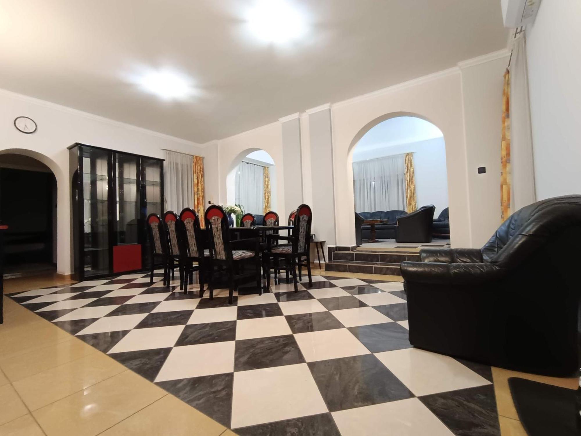 Nikolux Apartman Хайдусобосло Экстерьер фото